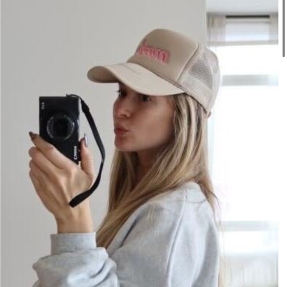 MXKA Makeup by Kelli Anne Trucker Hat - Picture 2 of 8